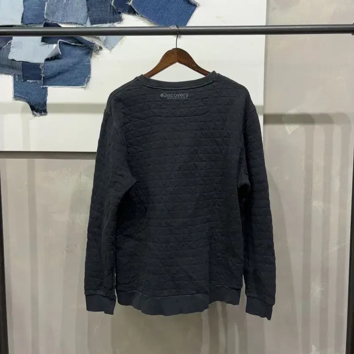 (110) 디스커버리 캐주얼 누빔 맨투맨 긴팔 티 상품이미지4