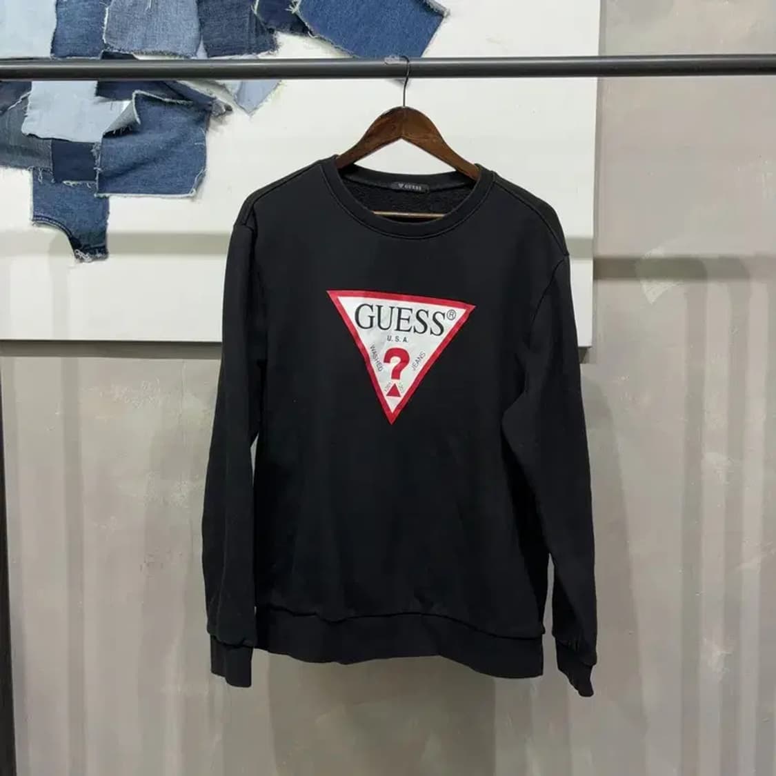 (105) 게스 캐주얼 빅프린팅 기모 맨투맨 긴팔 티 상품이미지1