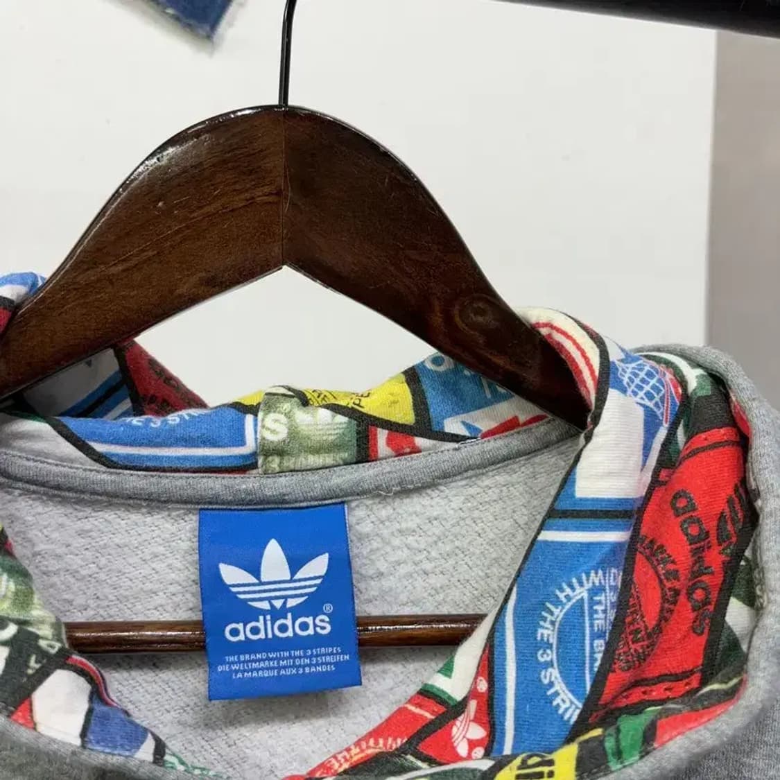 (105) 아디다스 유로파 스트릿 빅프린팅 기모 후드티 상품이미지2