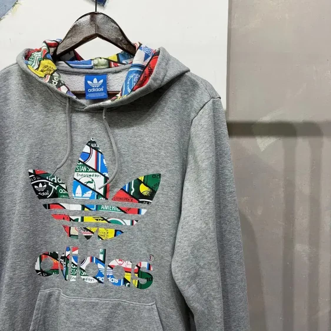 (105) 아디다스 유로파 스트릿 빅프린팅 기모 후드티 상품이미지3