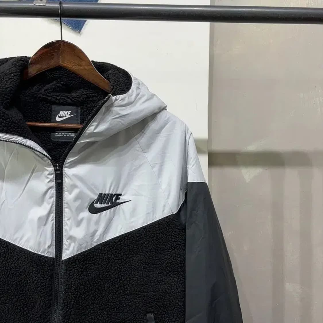 (105) 나이키 스트릿 윈드러너 뽀글이 기모 바람막이 자켓 상품이미지3