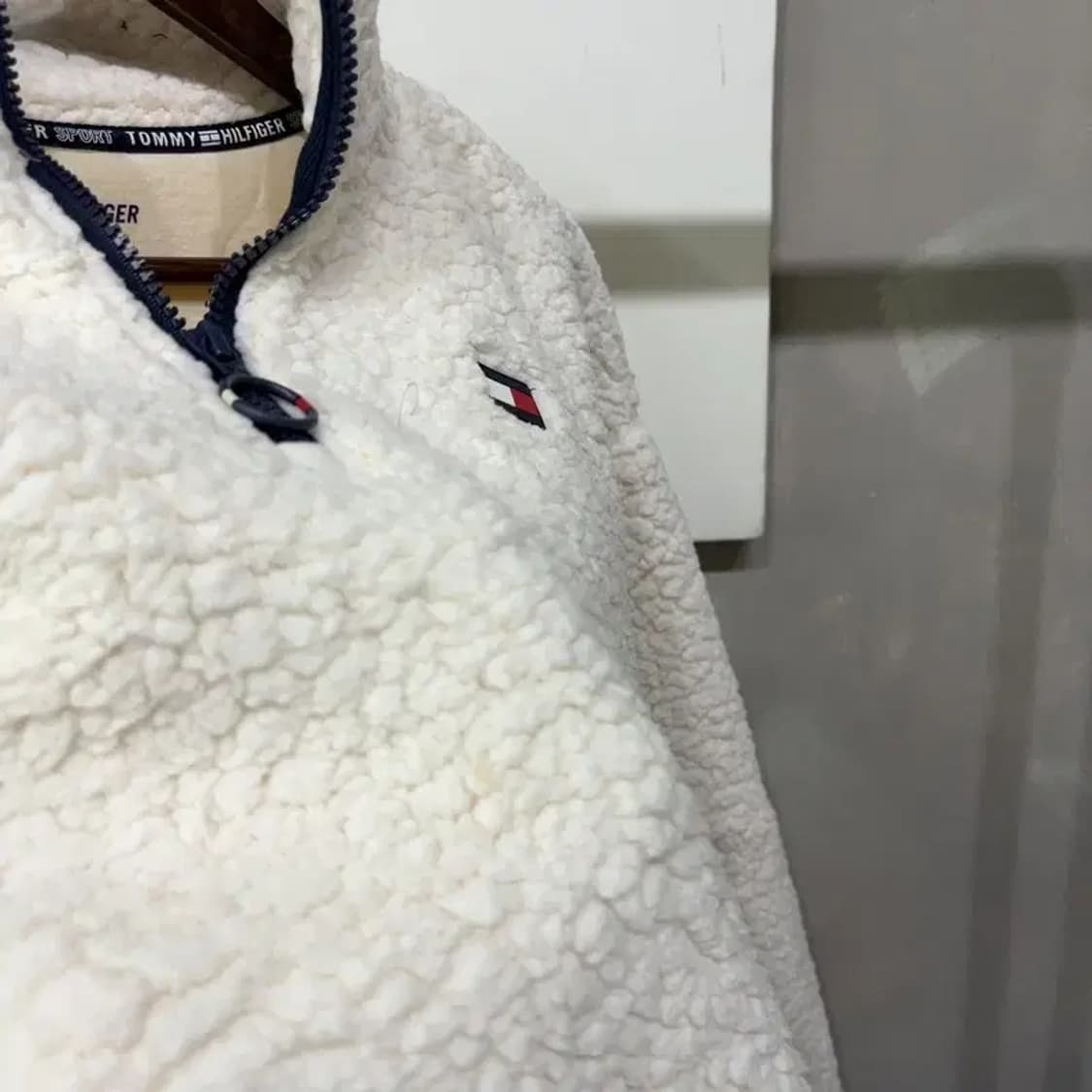 (90) 타미힐피거 캐주얼 양털 뽀글이 후리스 반집업 긴팔 티 상품이미지6