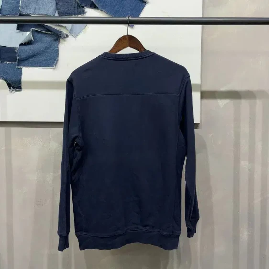 (100) 아디다스 캐주얼 자수 기모 네이비 맨투맨 긴팔 티 상품이미지4