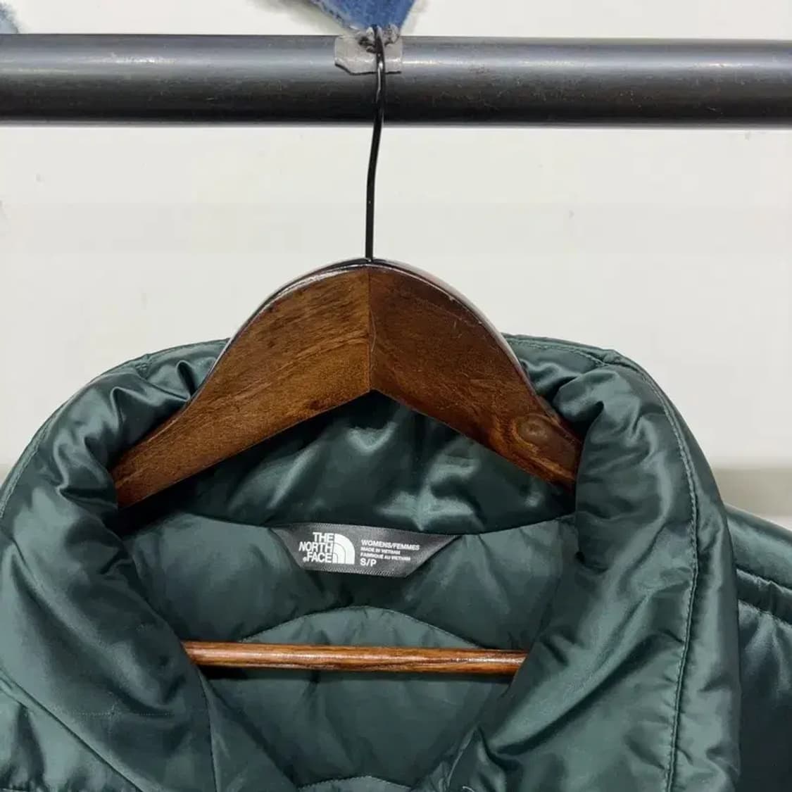 (90) 노스페이스 여성 550 아웃도어 패딩 자켓 상품이미지2