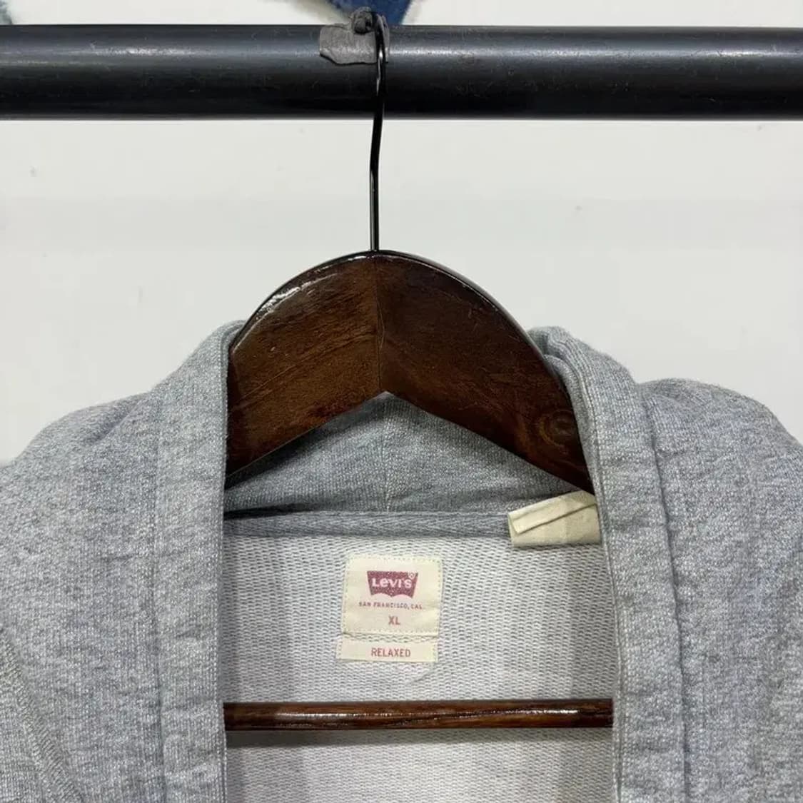 (115) 리바이스 캐주얼 릴렉스드핏 로고 자수 후드티 상품이미지2