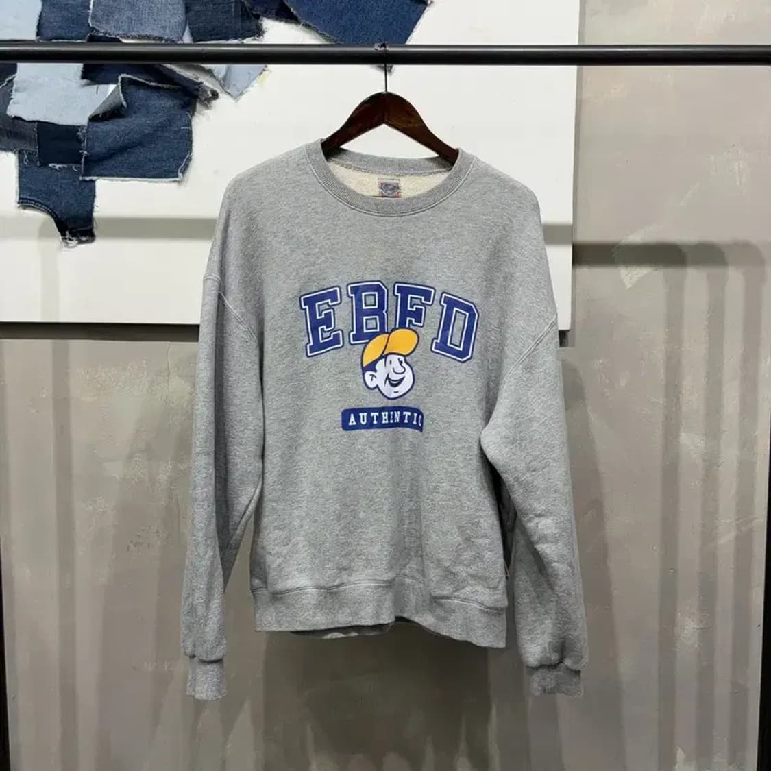 (100) 이벳필드 스트릿 캐주얼 빅프린팅 맨투맨 긴팔 티 상품이미지1