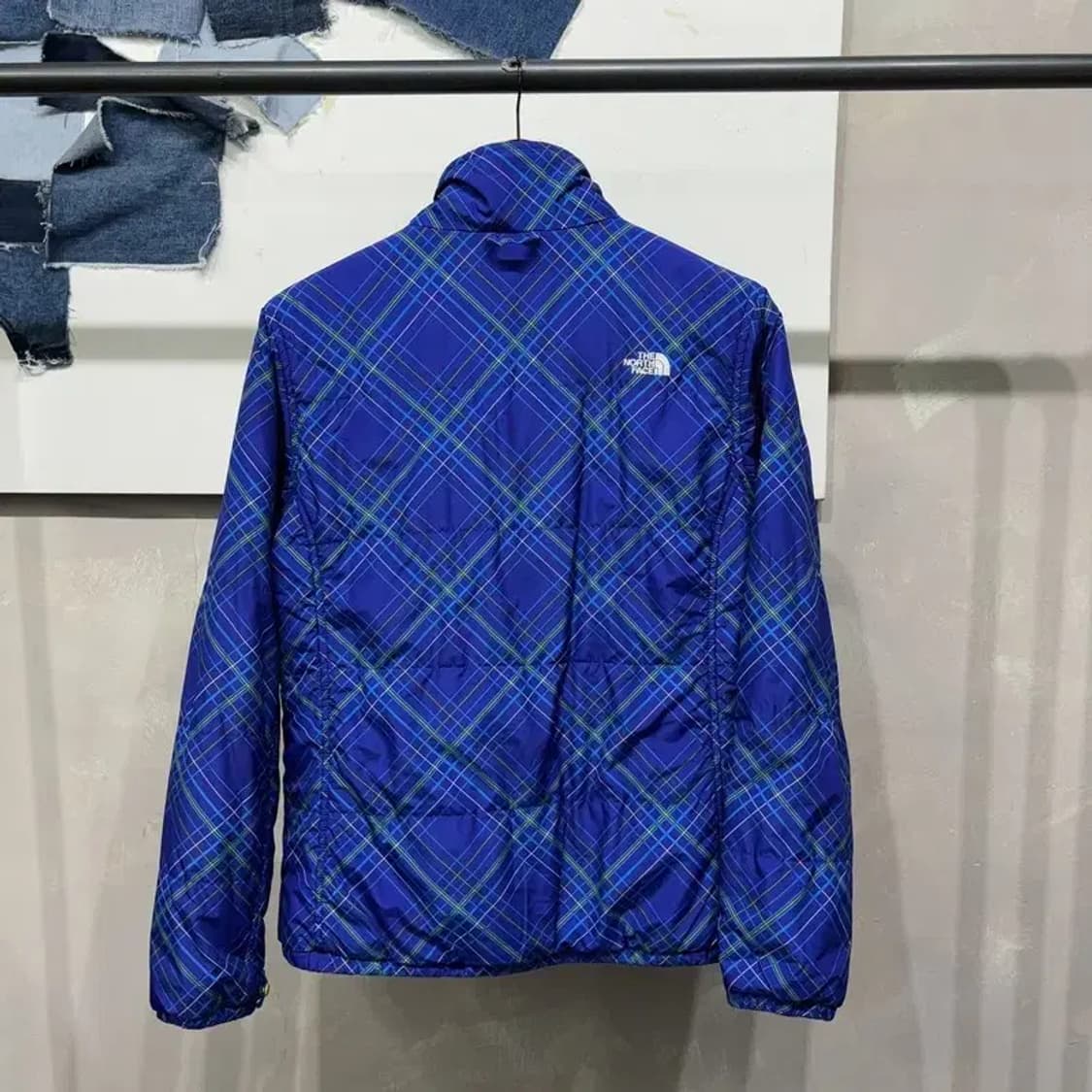 (100) 노스페이스 여성 아웃도어 체크 경량패딩 상품이미지4