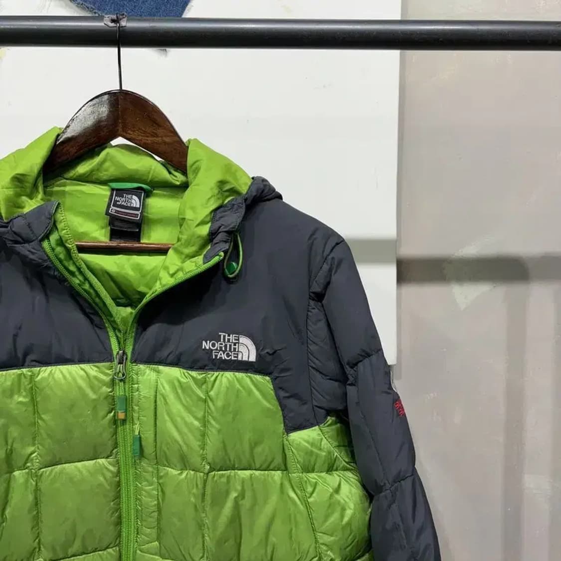 (90) 노스페이스 800 아웃도어 서밋시리즈 퀼팅 배색 후드 패딩 상품이미지3