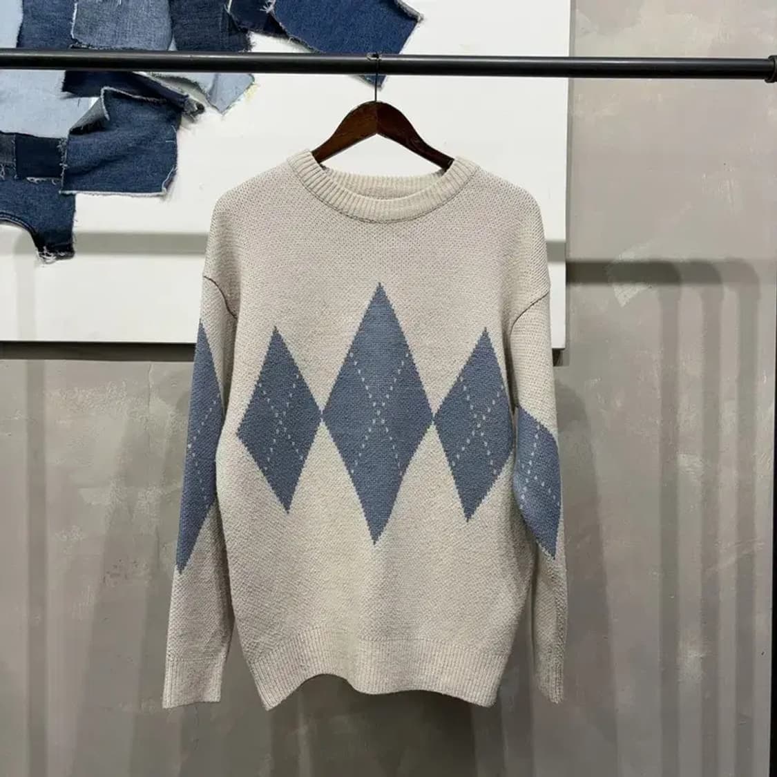 (105) 스파오 캐주얼 클래식 아가일 라운드 니트 상품이미지1