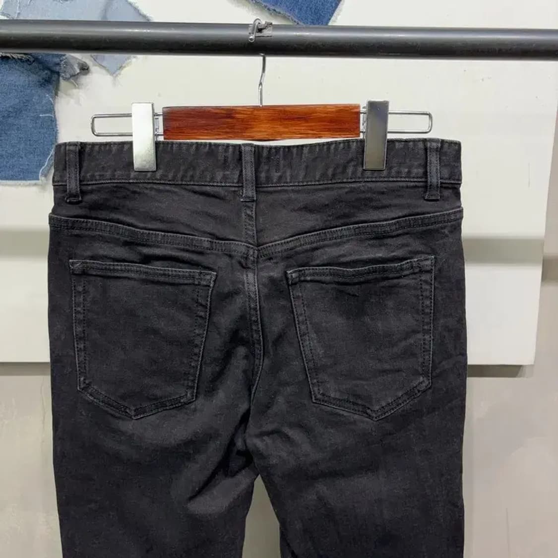 (29인치) 무신사스탠다드 여성 캐주얼 스판 흑청바지 블랙진 상품이미지4