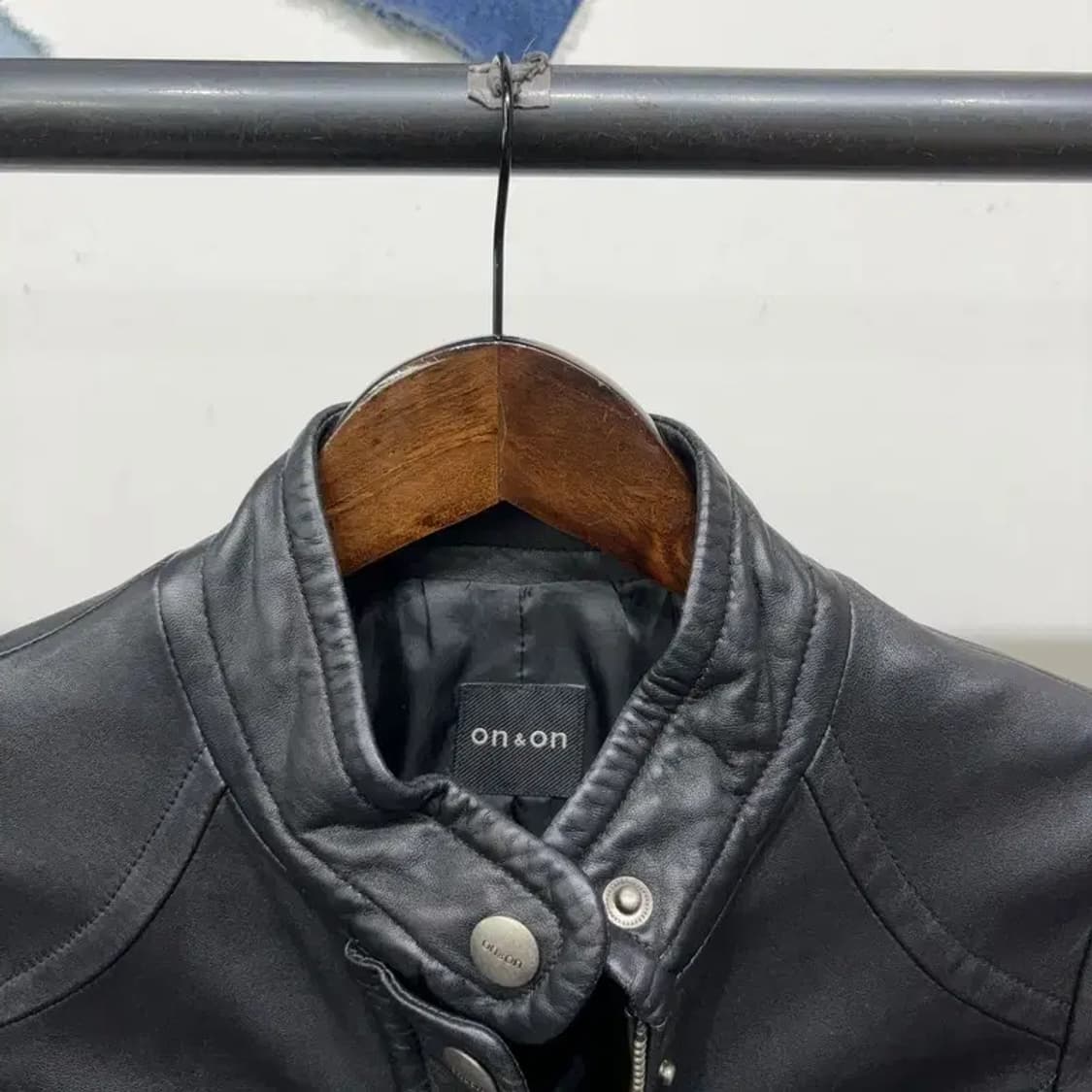 (55) 온앤온 여성 캐주얼 양가죽 라이더 자켓 상품이미지2