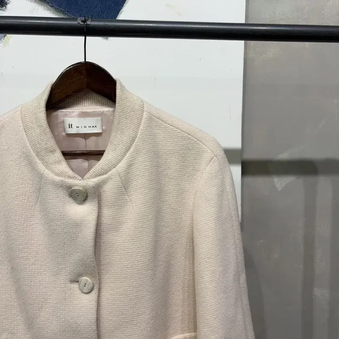 (95) 잇미샤 여성 캐주얼 부클 울 투포켓 자켓 상품이미지3