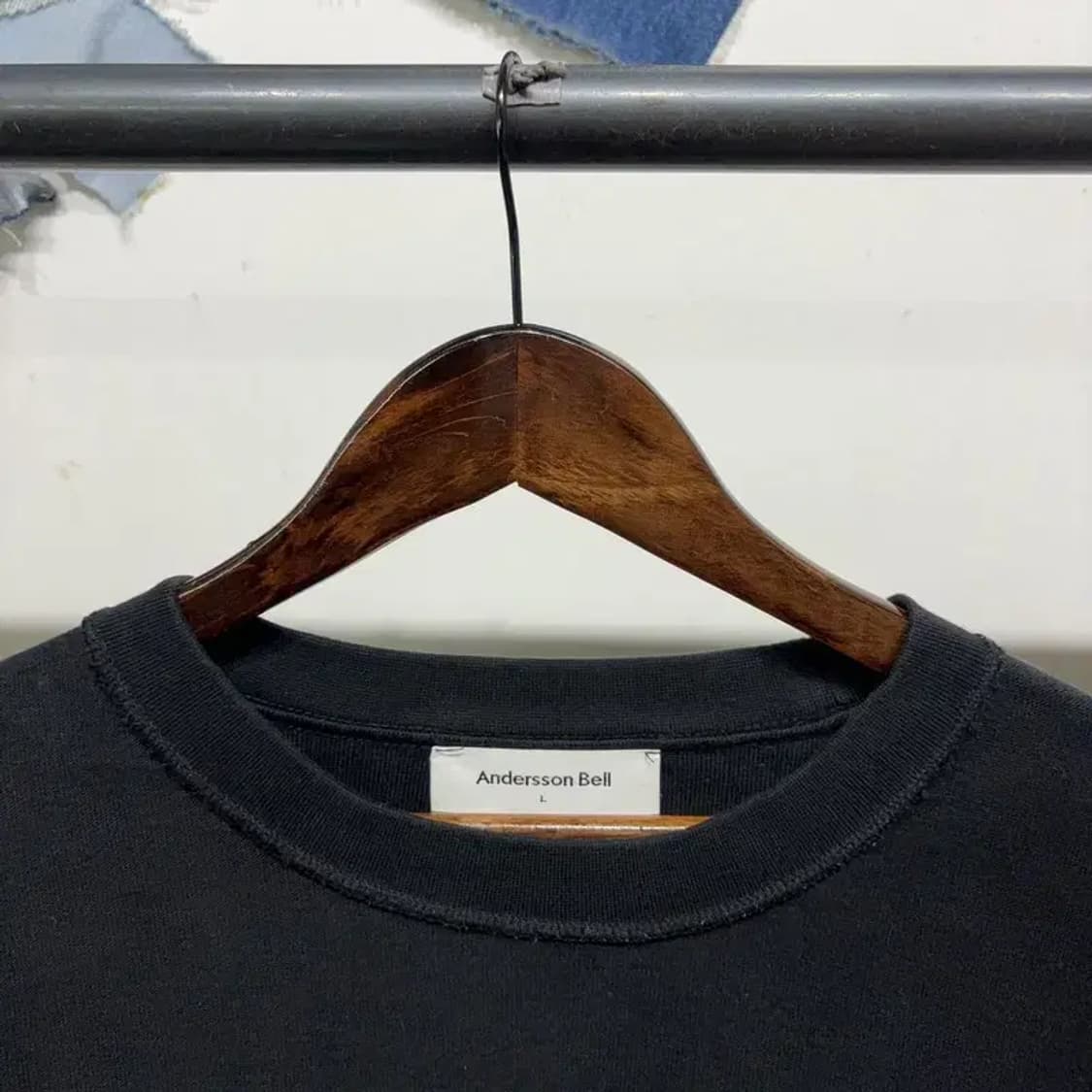 (100) 앤더슨벨 스트릿 캐주얼 로고 자수 긴팔 티 상품이미지2