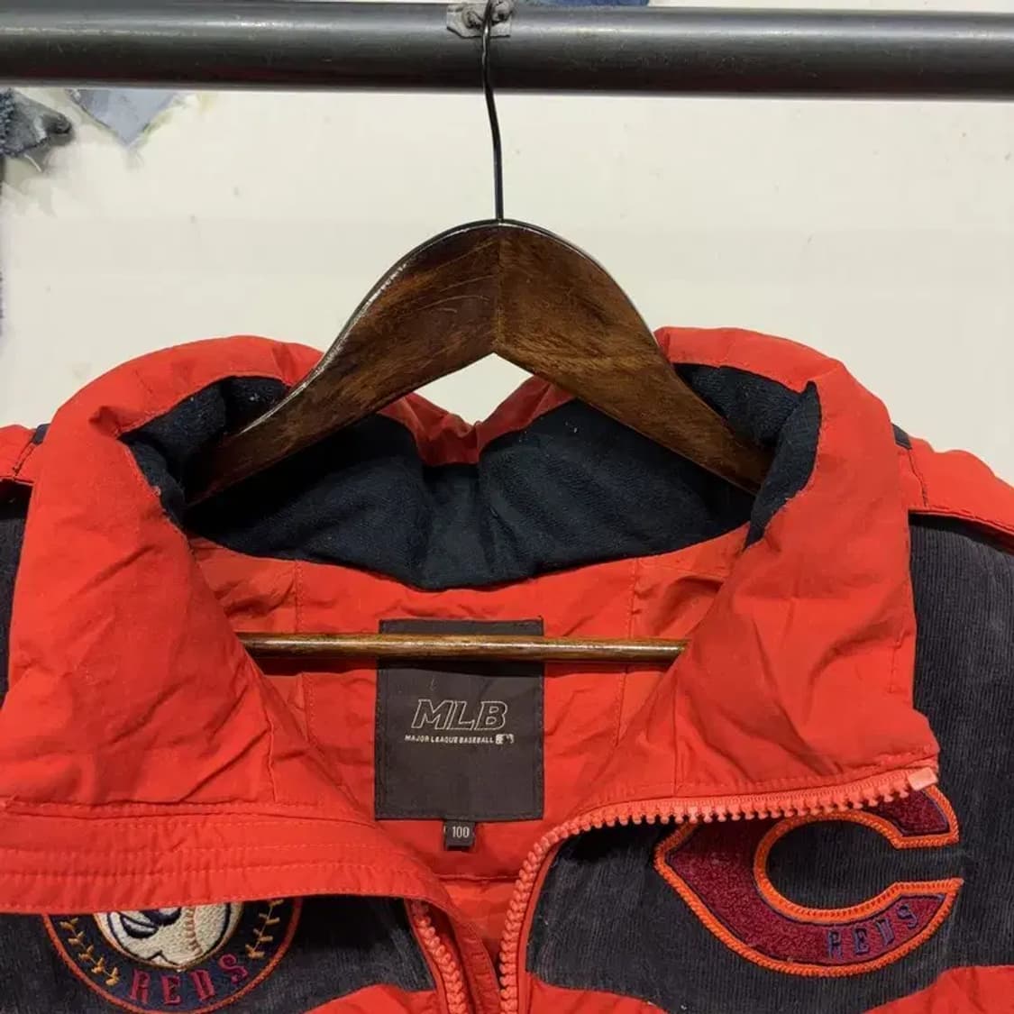 (100) MLB 야구 신시네티 레드스 배색 후드 패딩 조끼 상품이미지2