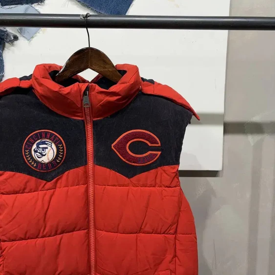 (100) MLB 야구 신시네티 레드스 배색 후드 패딩 조끼 상품이미지3