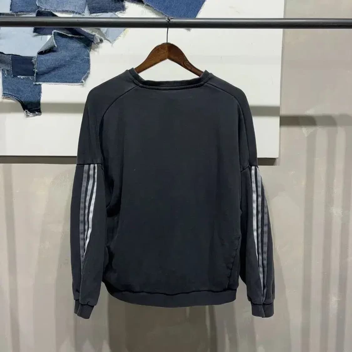 (95) 아디다스 캐주얼 레터링 자수 맨투맨 긴팔 티 상품이미지4