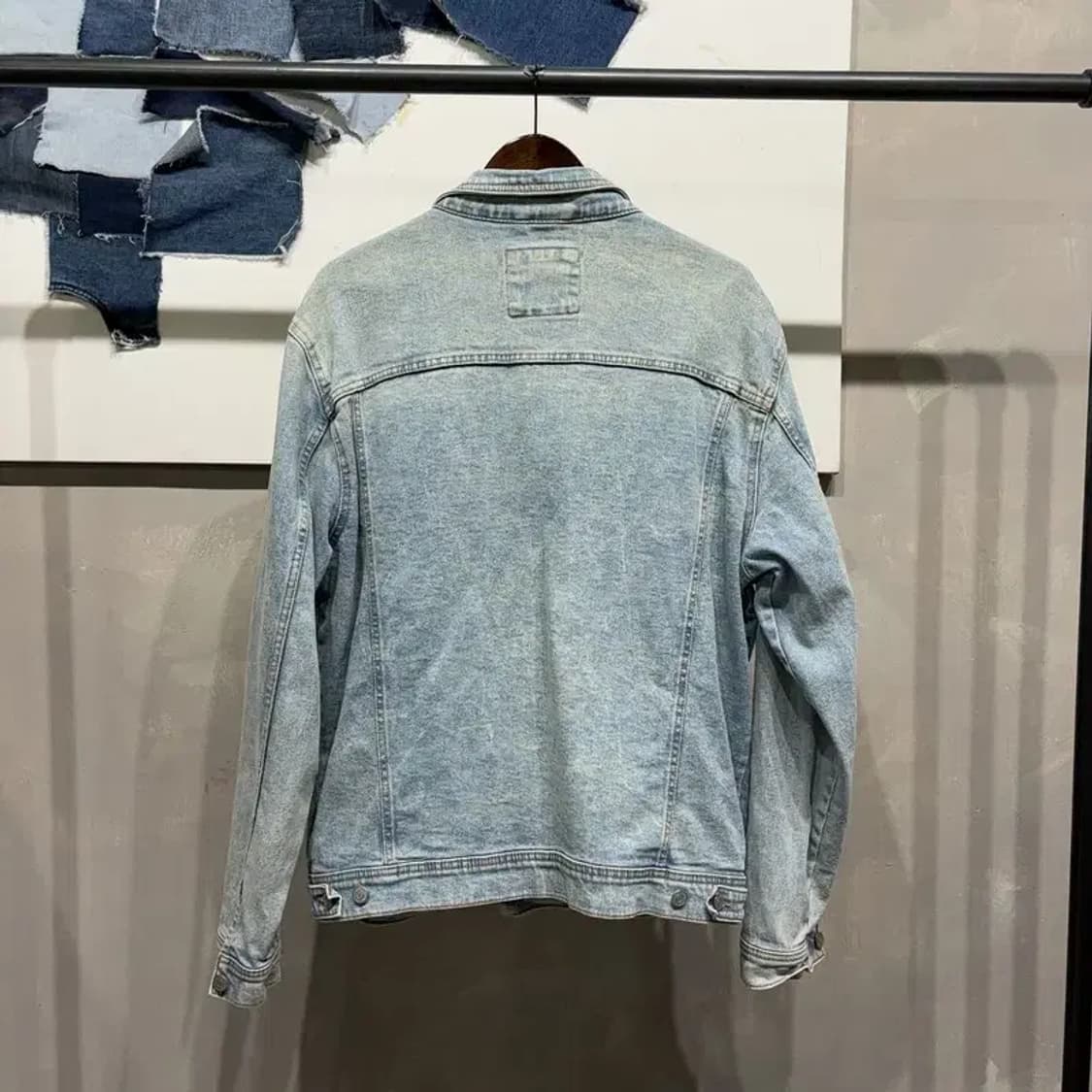 (105) 자라 ZARA 캐주얼 워싱 연청데님 트러커 청자켓 상품이미지4