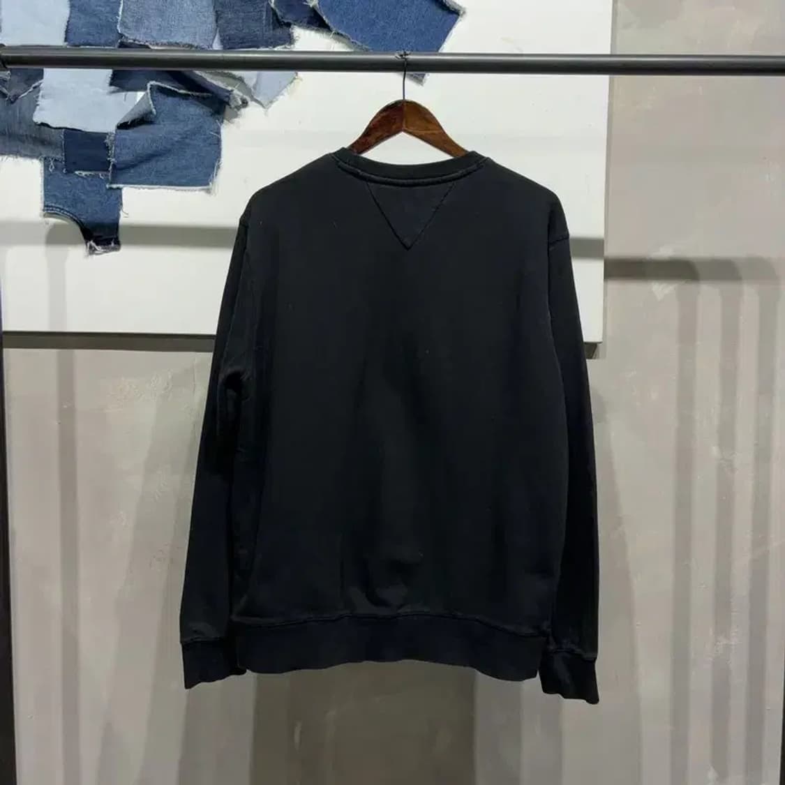 (105) 타미힐피거 캐주얼 블랙 맨투맨 긴팔 티 상품이미지4