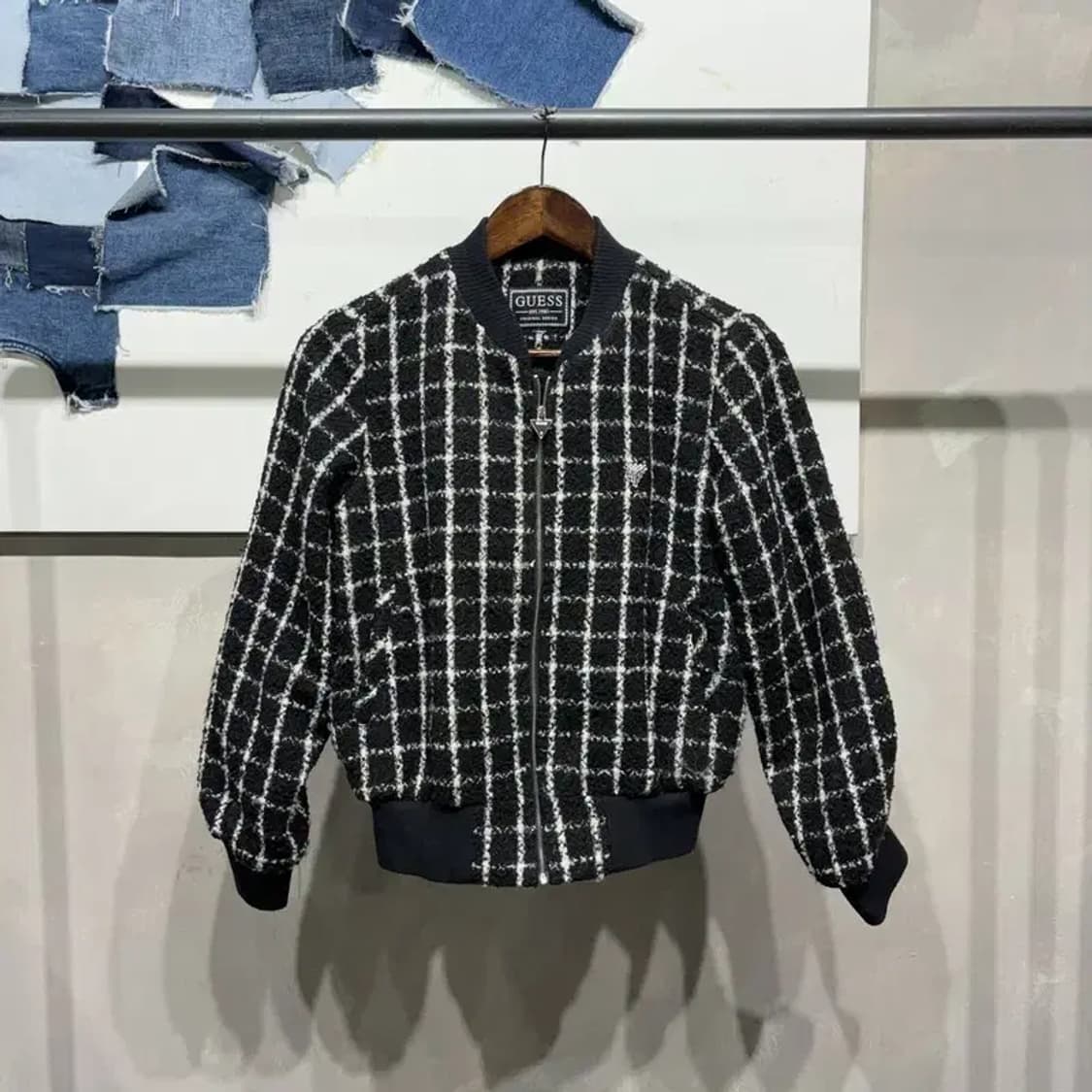 (80) 게스 여성 캐주얼 체크 트위드 숏 봄버 자켓 상품이미지1