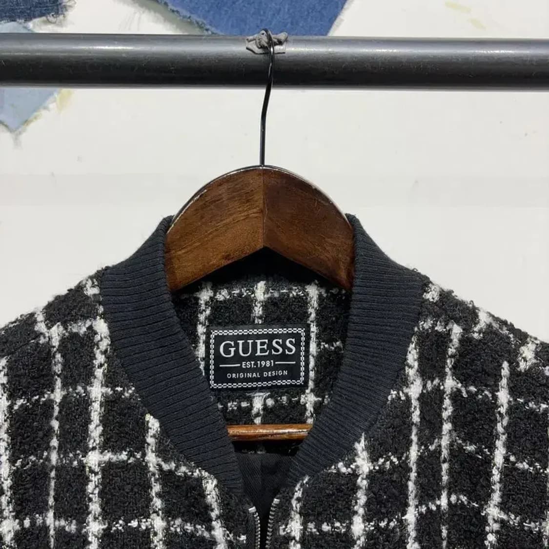 (80) 게스 여성 캐주얼 체크 트위드 숏 봄버 자켓 상품이미지2