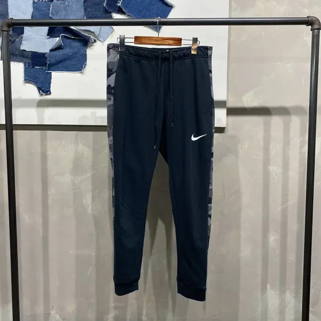 (28~30인치) 나이키 캐주얼 드라이핏 카모 사이드라인 운동바지 팬츠 상품이미지1