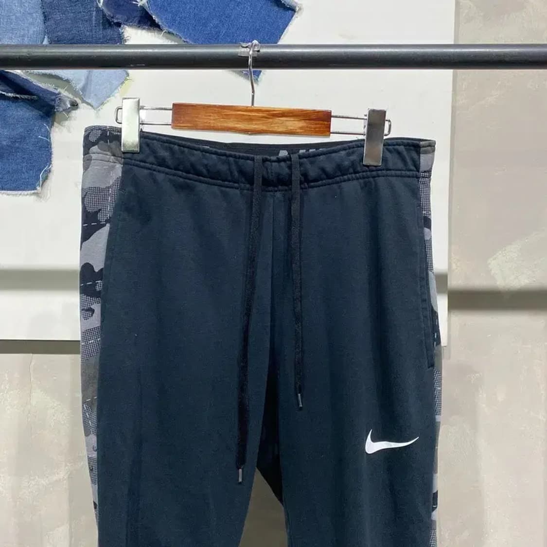 (28~30인치) 나이키 캐주얼 드라이핏 카모 사이드라인 운동바지 팬츠 상품이미지2