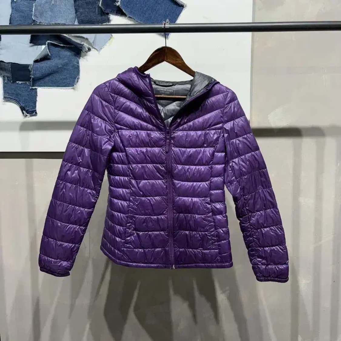 (85) 유니클로 여성 캐주얼 울트라 라이트다운 경량패딩 상품이미지1