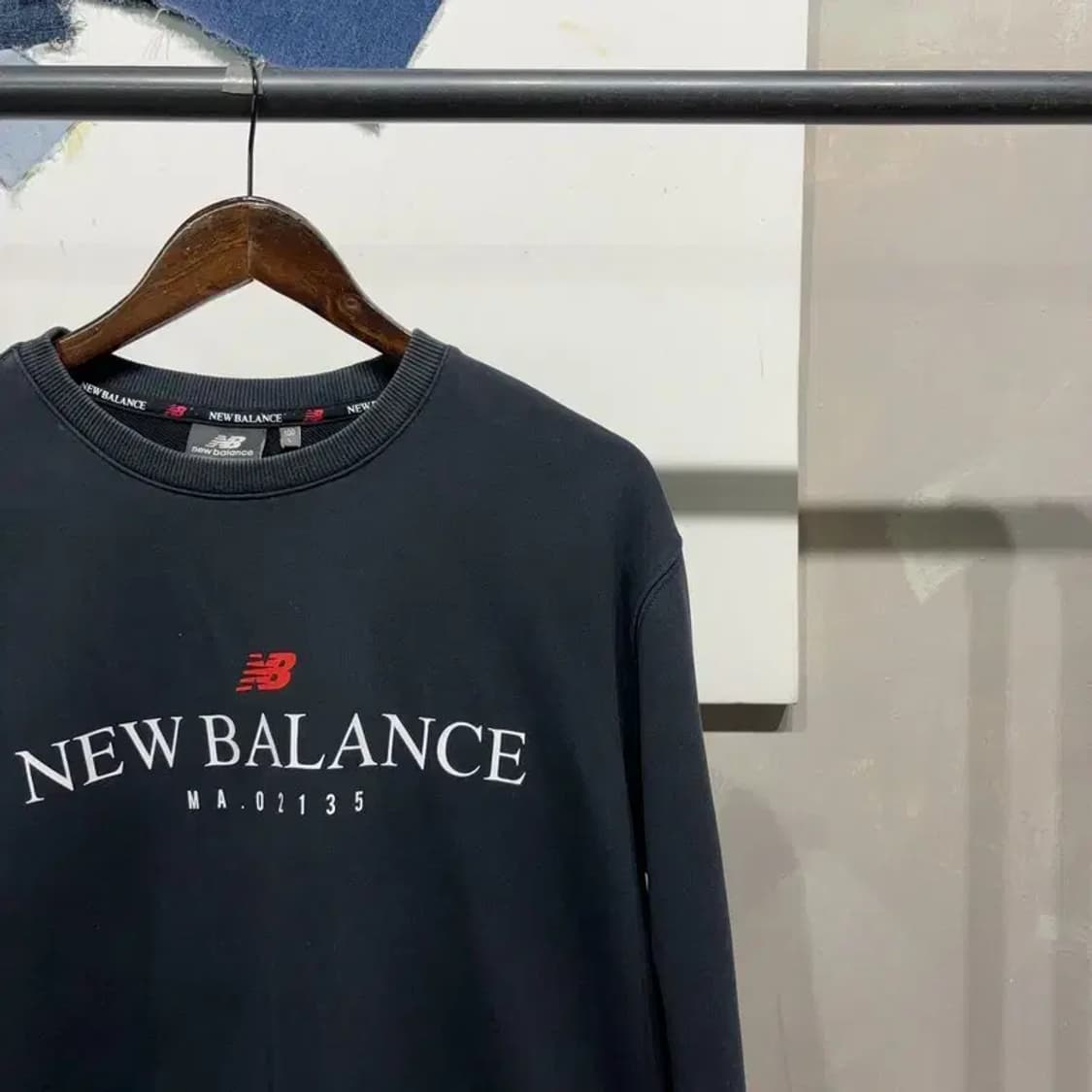 (100) 뉴발란스 캐주얼 프린팅 맨투맨 긴팔 티 상품이미지3
