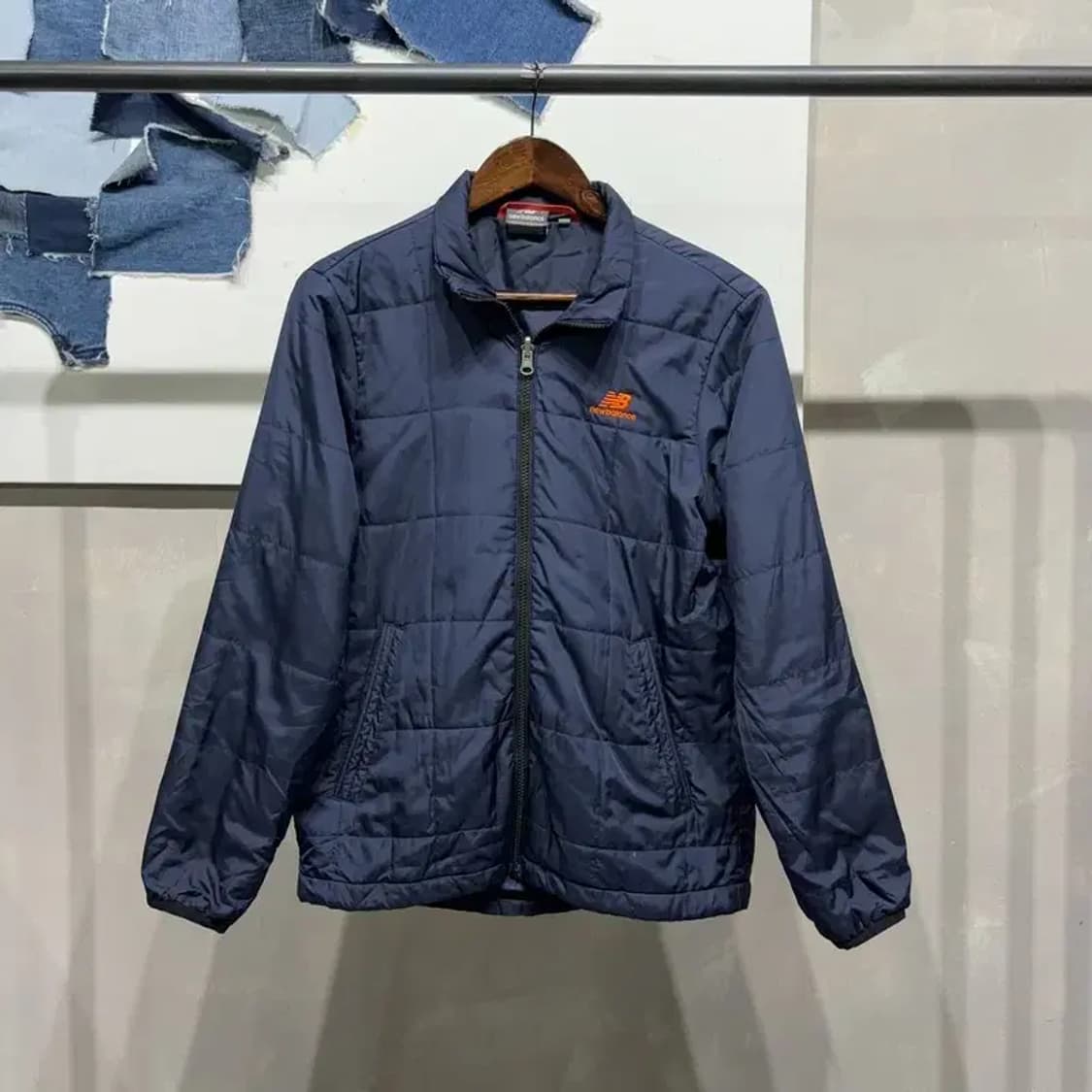 (90) 뉴발란스 스트릿 캐주얼 네이비 경량패딩 자켓 상품이미지1