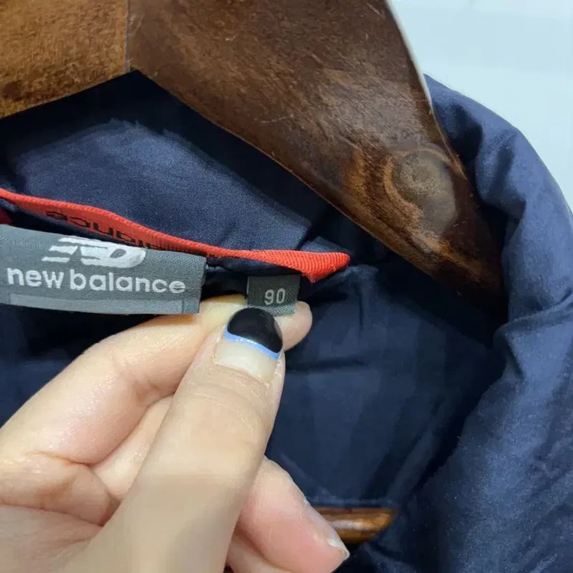 (90) 뉴발란스 스트릿 캐주얼 네이비 경량패딩 자켓 상품이미지3