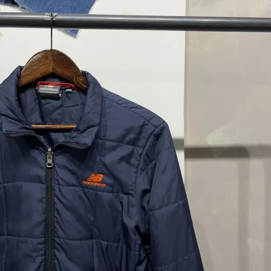 (90) 뉴발란스 스트릿 캐주얼 네이비 경량패딩 자켓 상품이미지4