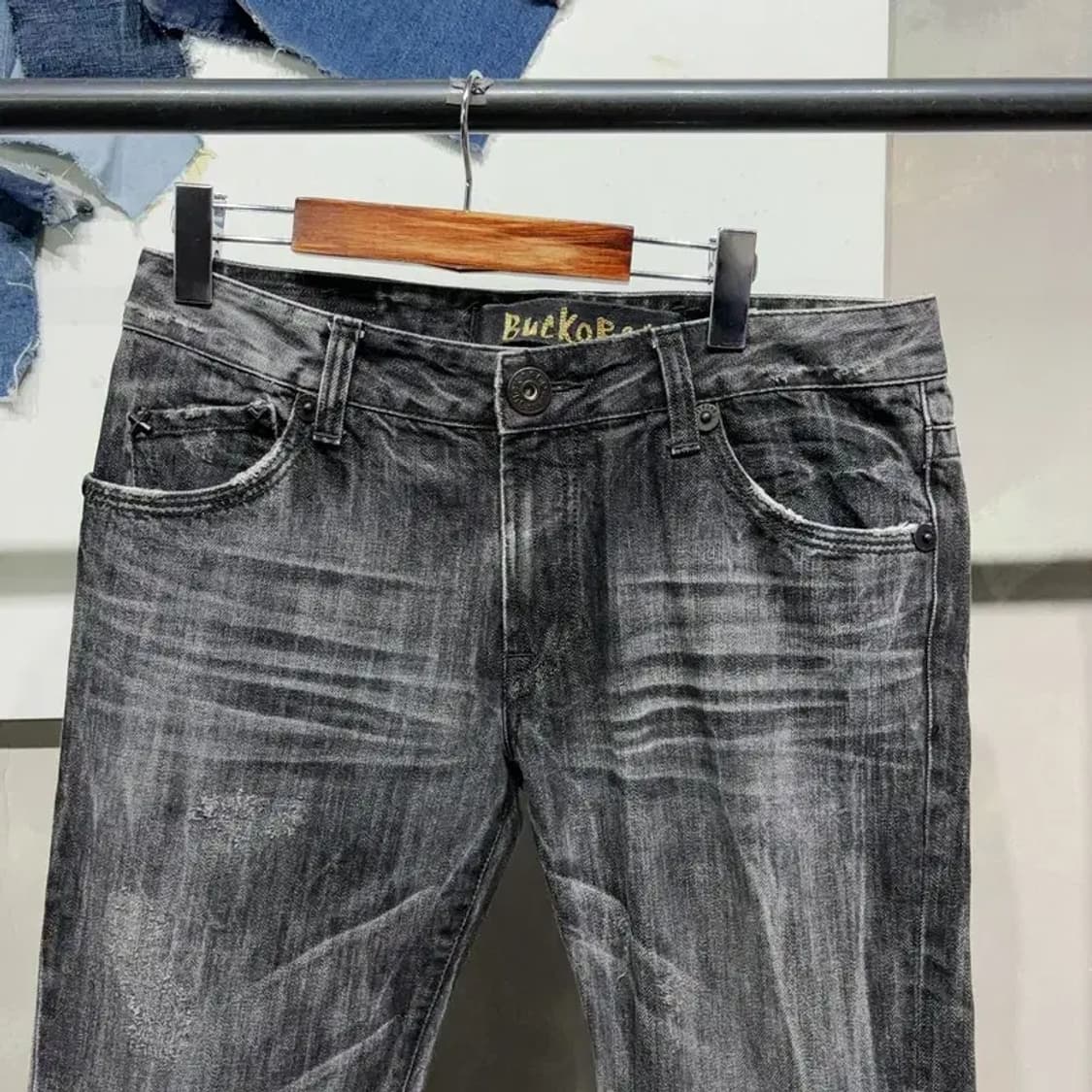 (32인치) 버커루 캐주얼 워싱 부츠컷 흑청바지 데님팬츠 상품이미지2