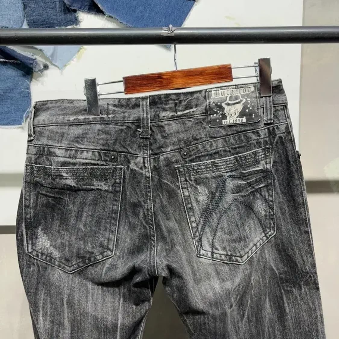 (32인치) 버커루 캐주얼 워싱 부츠컷 흑청바지 데님팬츠 상품이미지4