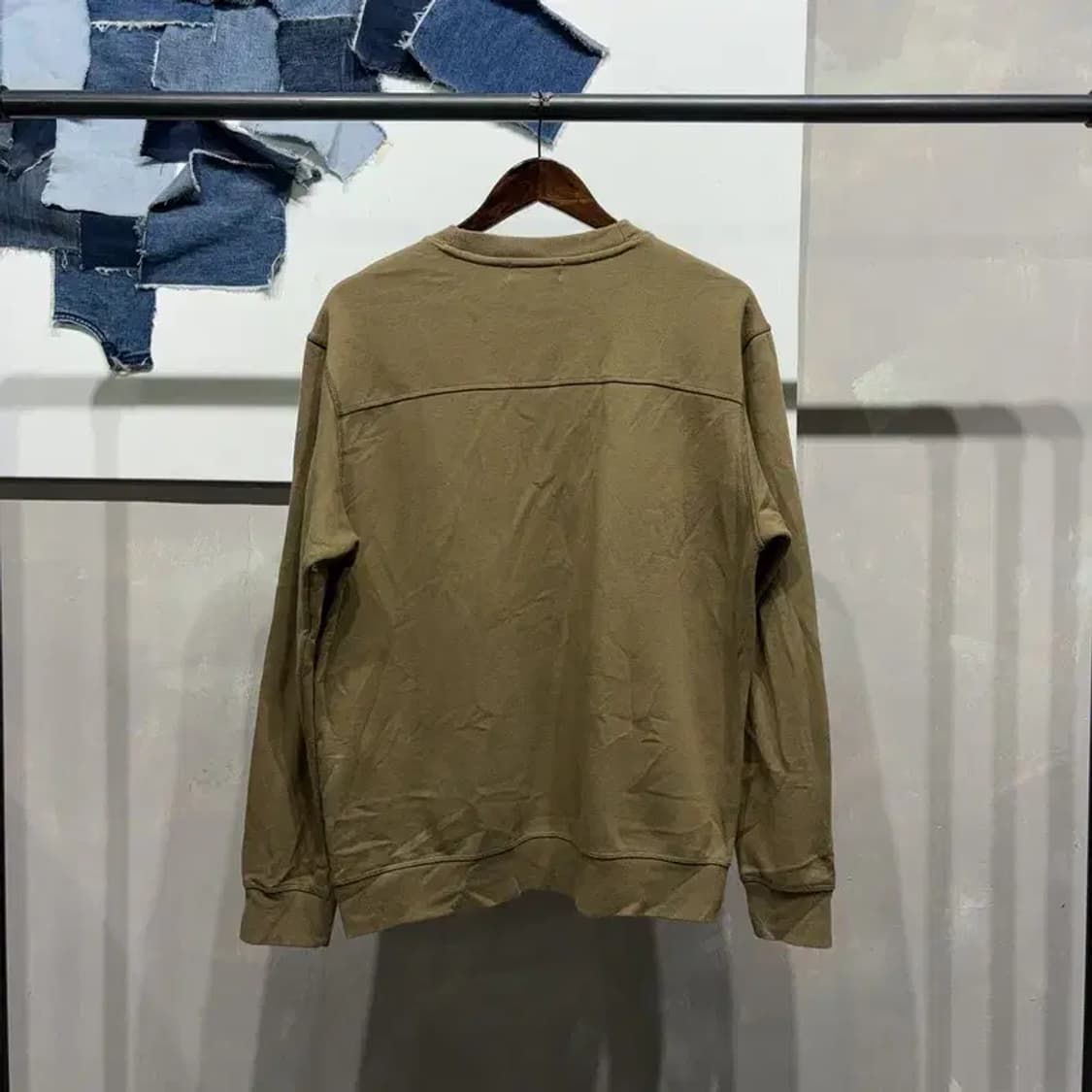 (100) 앤드지 캐주얼 기모 라운드 맨투맨 긴팔 티 상품이미지4