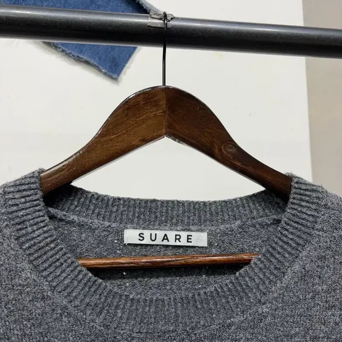 (105) 수아레 캐주얼 베이직 그레이 라운드 니트 상품이미지2