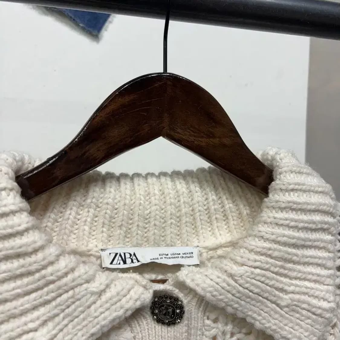 (95) 자라 ZARA 여성 울 꽈배기 케이블 크롭 카라 니트 상품이미지2