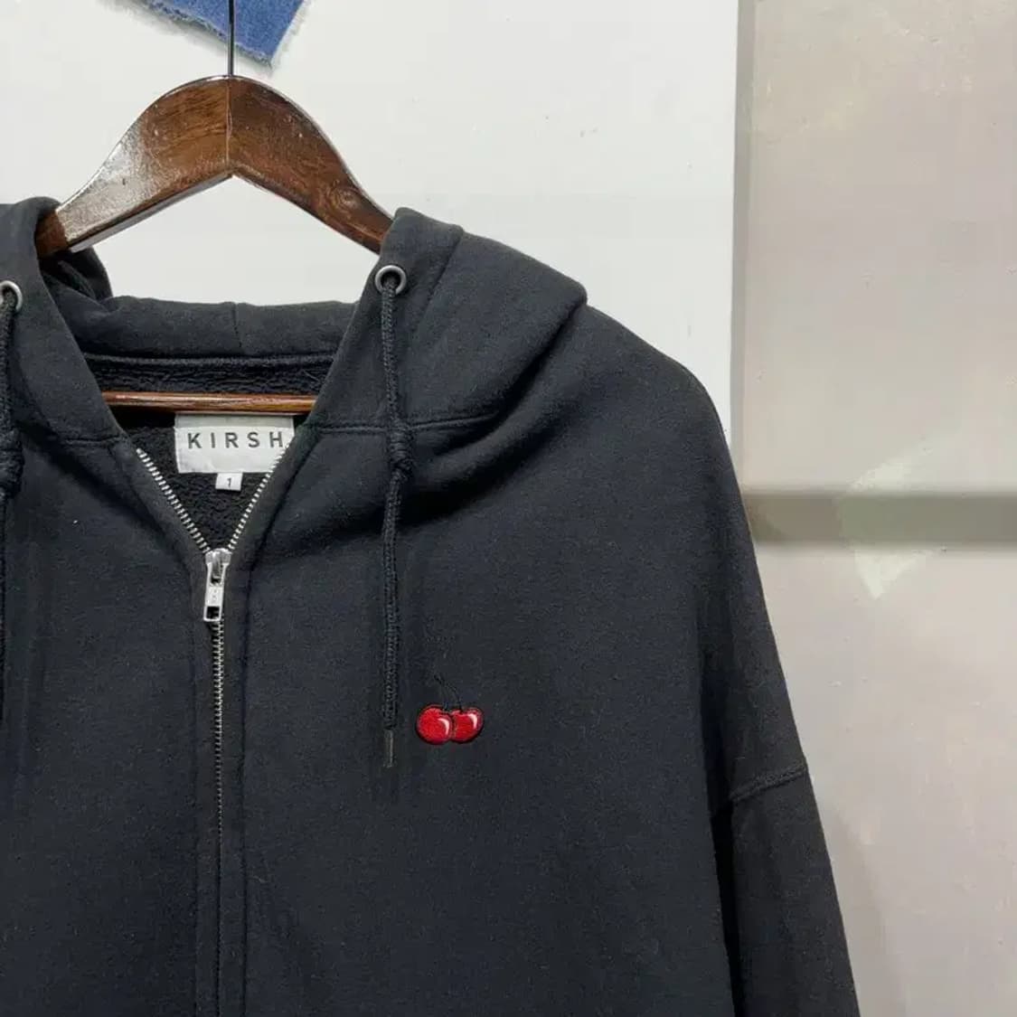 (105) 키르시 스트릿 캐주얼 자수 기모 후드집업 자켓 상품이미지3