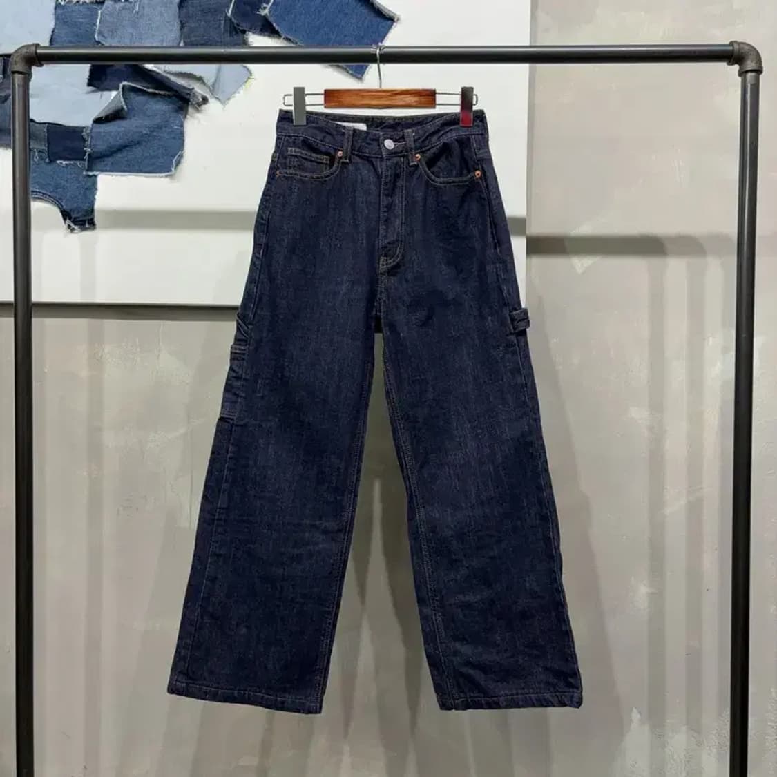 (24인치) 에잇세컨즈 여성 캐주얼 생지 진청바지 카펜터 데님팬츠 상품이미지1