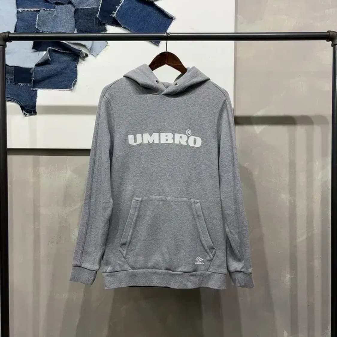 (95) 엄브로 스트릿 캐주얼 그레이 프린팅 후드티 상품이미지1