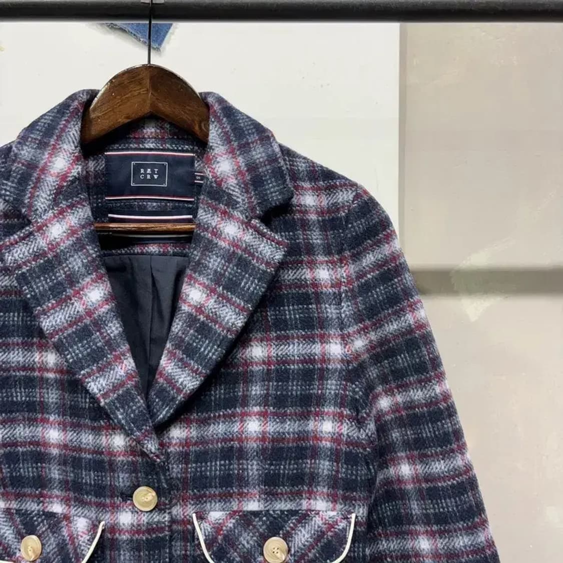 (85) 로맨틱크라운 여성 체크 투포켓 크롭 울 블레이저 자켓 상품이미지3