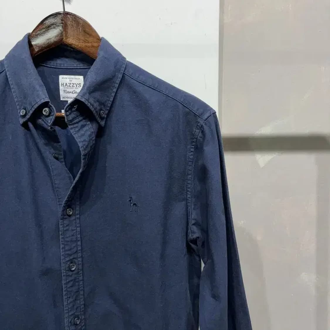 (95) 헤지스 클래식 캐주얼 슬림핏 네이비 셔츠 남방 상품이미지3