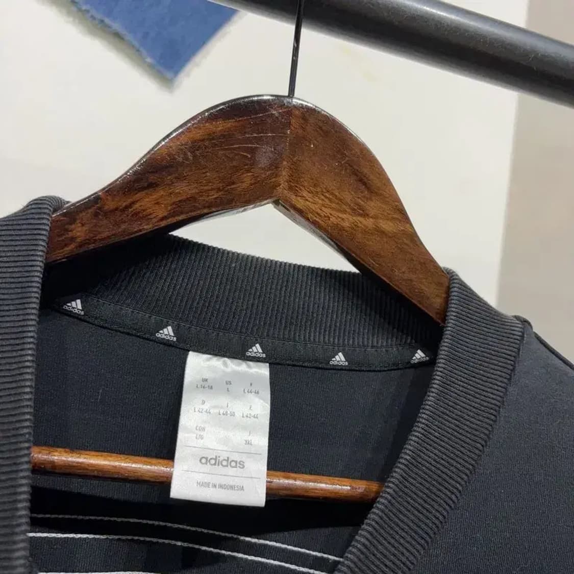 (100) 아디다스 여성 캐주얼 가오리핏 맨투맨 긴팔 티 상품이미지2