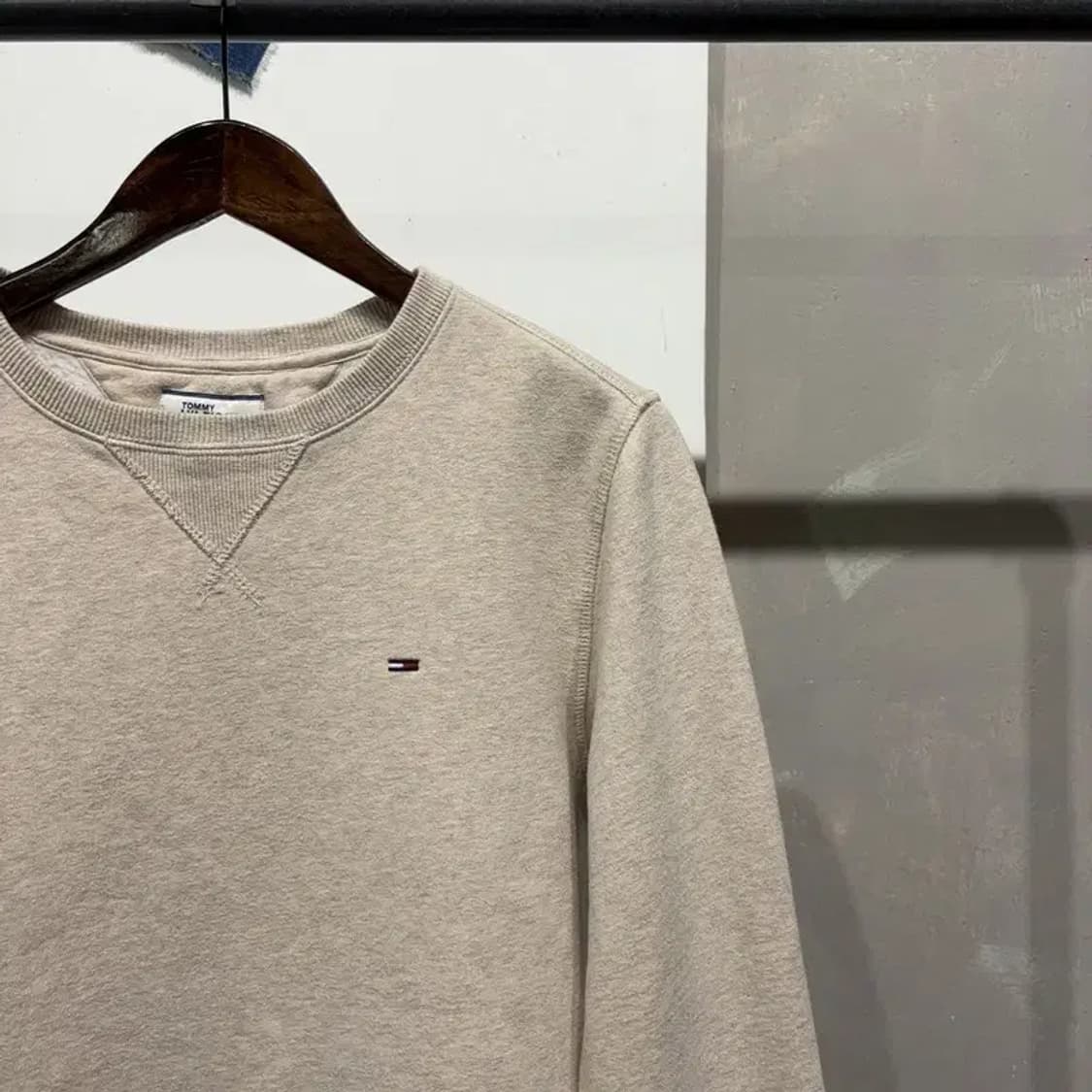 (90) 타미힐피거 캐주얼 자수 기모 맨투맨 긴팔 티 상품이미지3