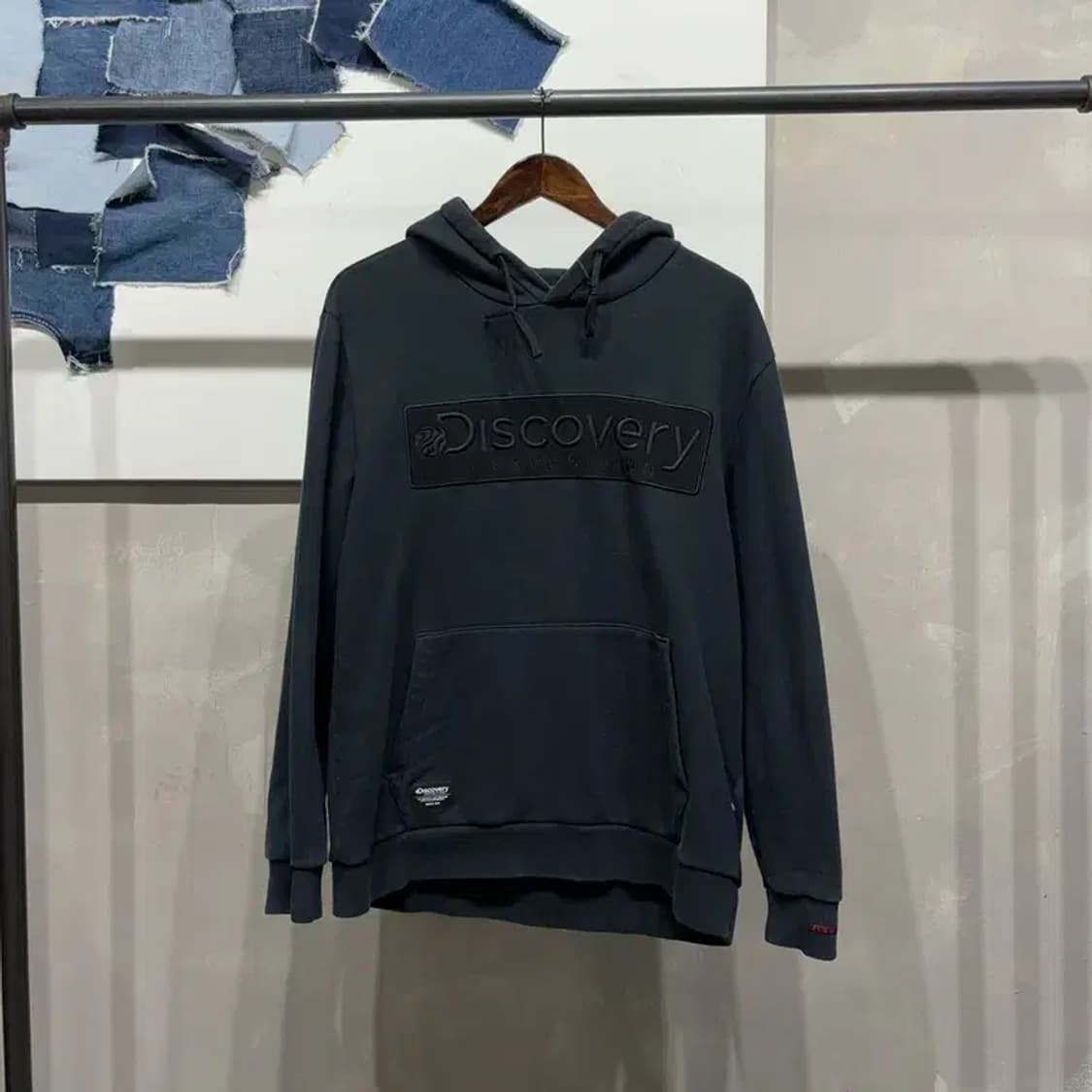 (105) 디스커버리 캐주얼 아웃도어 자수 기모 후드티 상품이미지1
