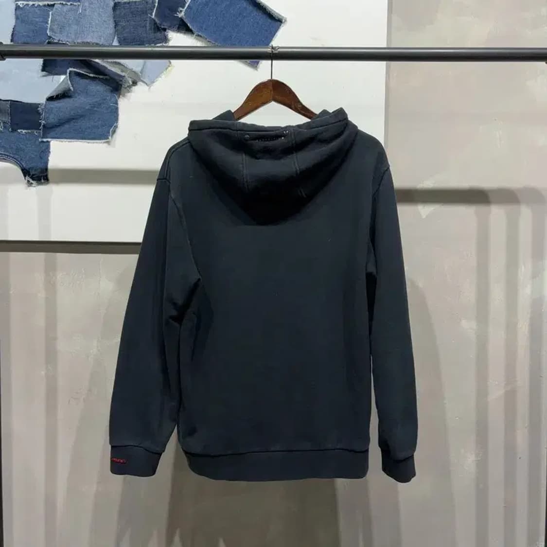 (105) 디스커버리 캐주얼 아웃도어 자수 기모 후드티 상품이미지4