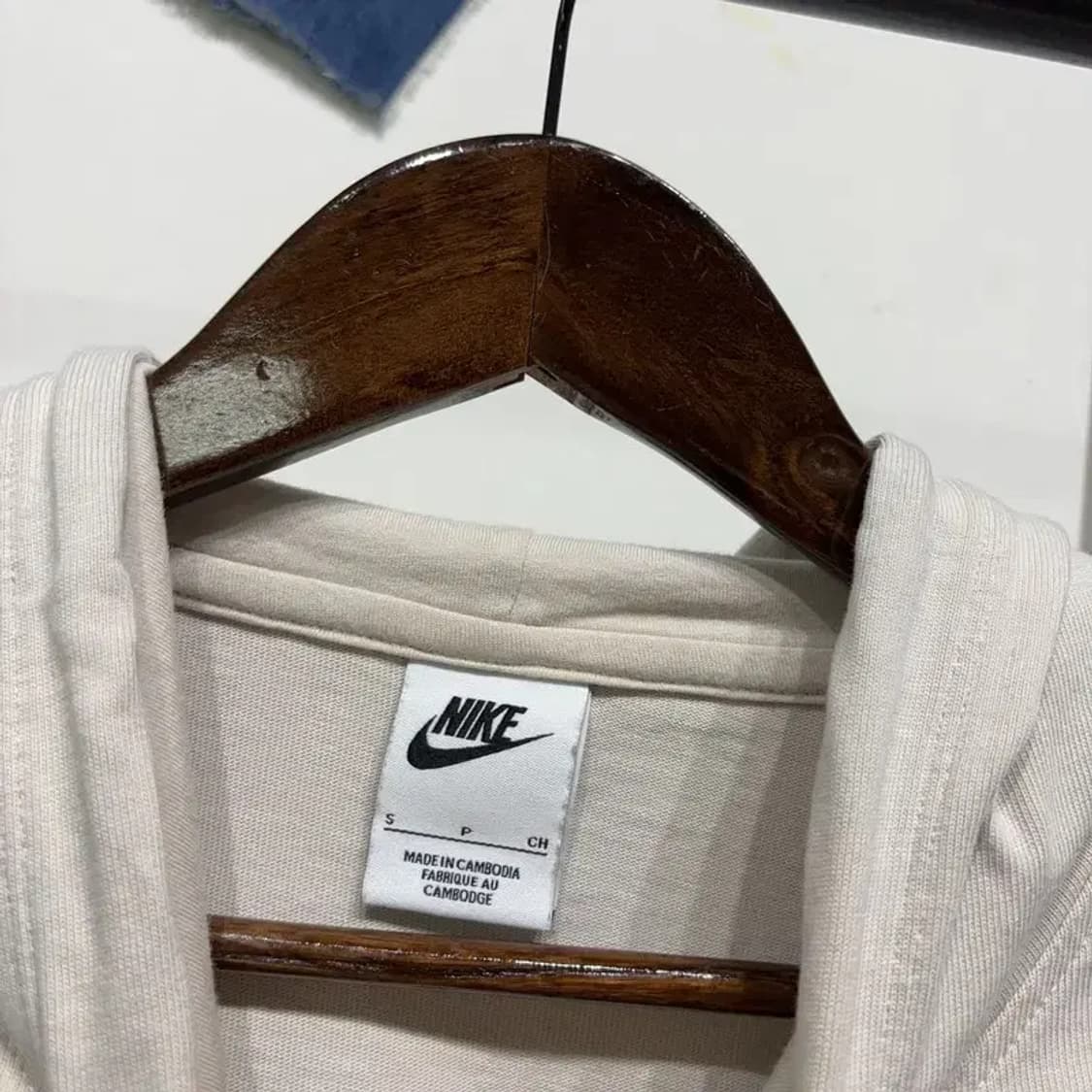 (80) 나이키 여성 캐주얼 자수 크롭 후드티 상품이미지2