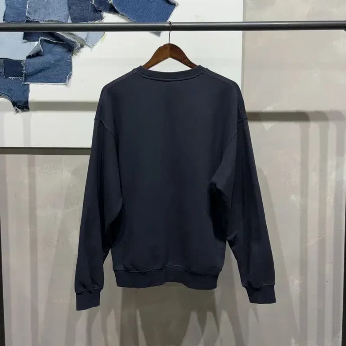 (95) 코드그라피 스트릿 자수 네이비 맨투맨 긴팔 티 상품이미지4