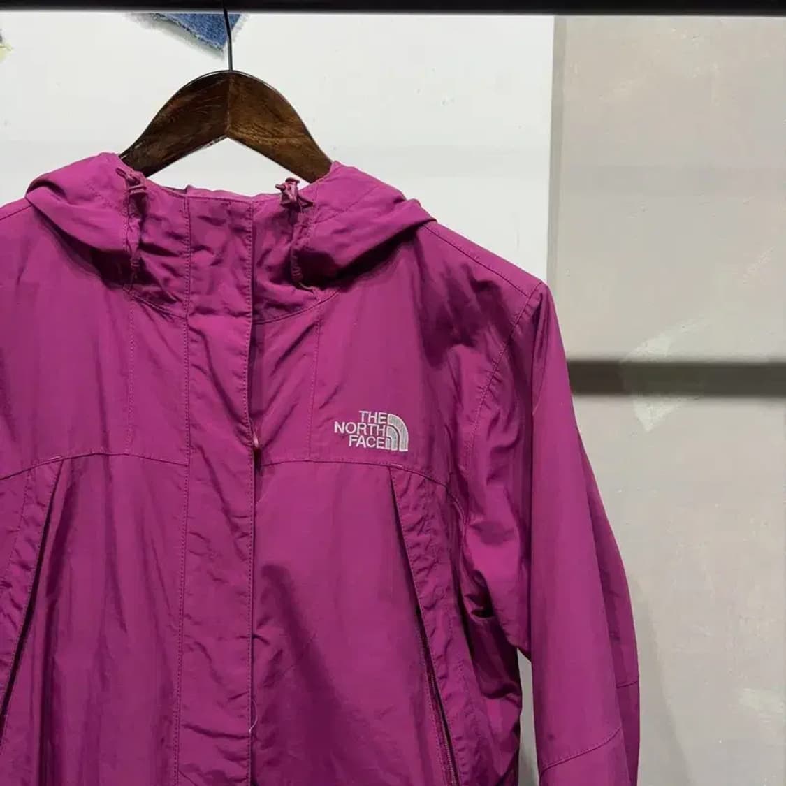 (95) 노스페이스 여성 아웃도어 하이벤트 바람막이 자켓 상품이미지3