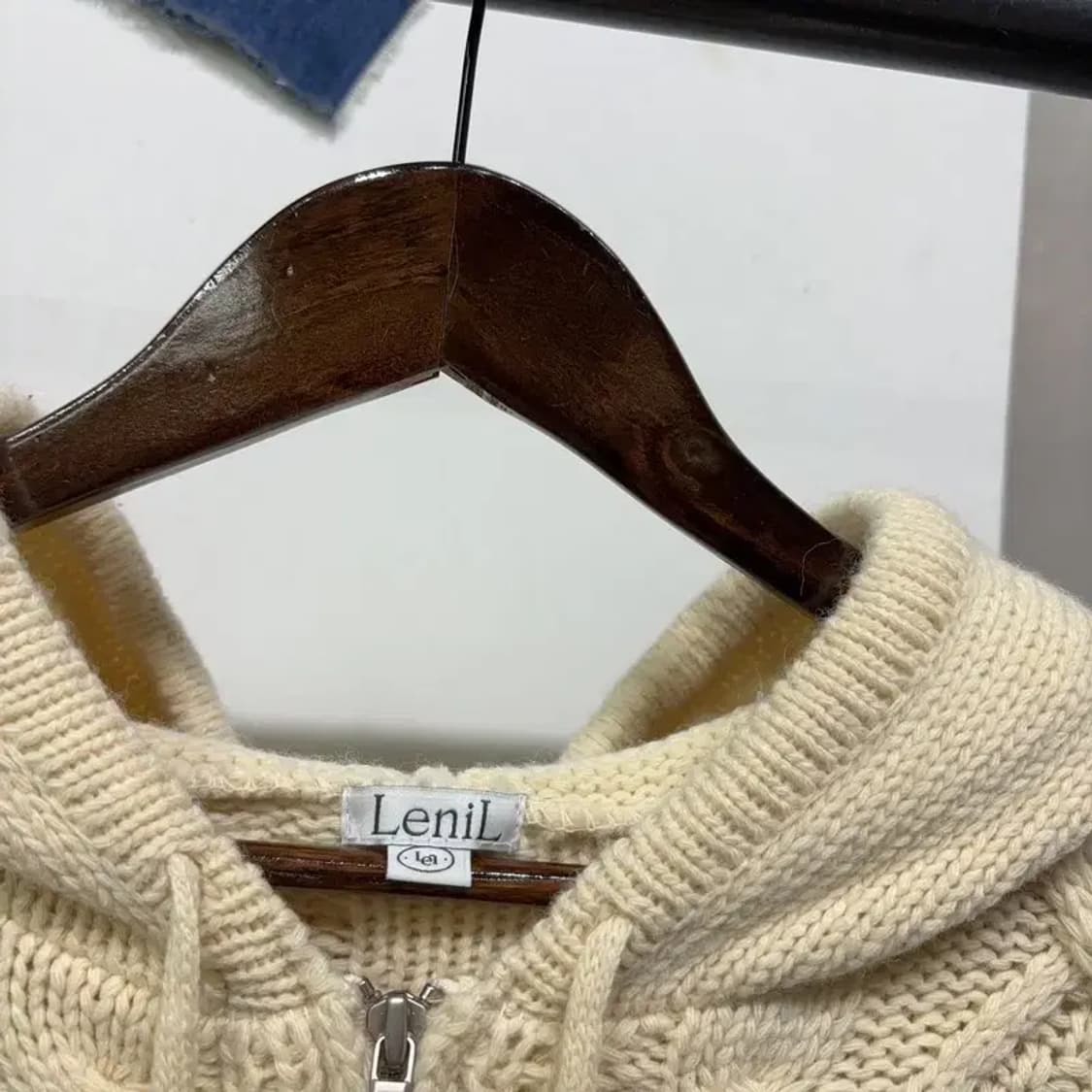 (90) 르닐 여성 캐주얼 꽈배기 케이블 니트 후드집업 자켓 상품이미지2