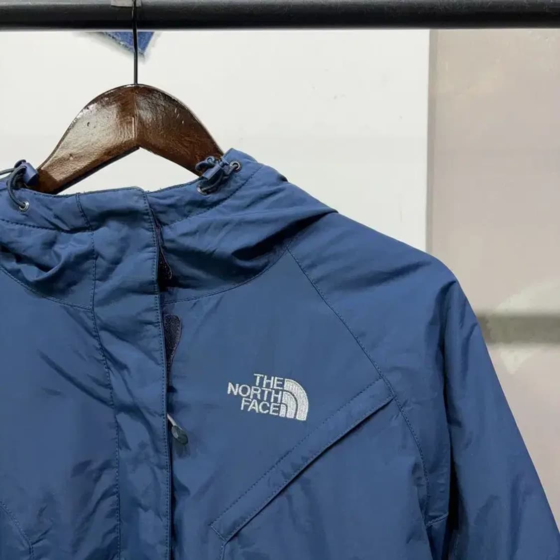 (100) 노스페이스 600 아웃도어 덕다운 오리털 패딩 상품이미지3